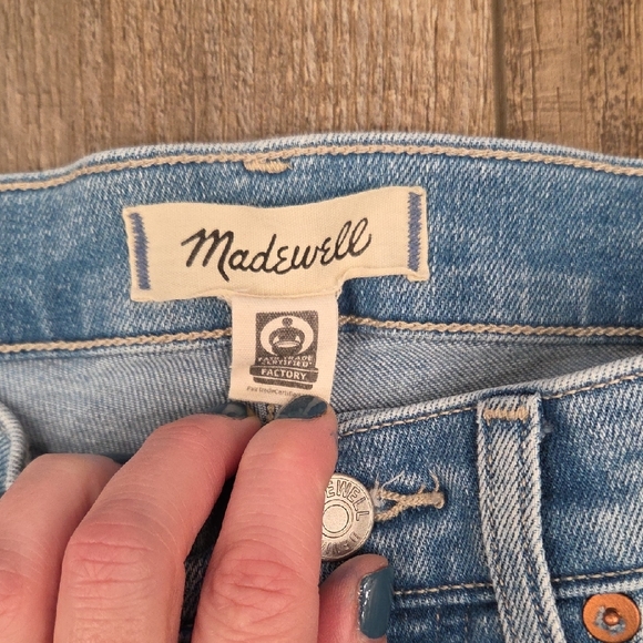 Madewell Mid-Rise Kick Out Jeans - 24 - Picture 2 of 4